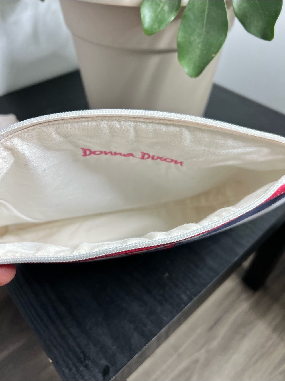NWOT Donna Dixon Nautical Cosmetics Bag - Picture 5 of 10